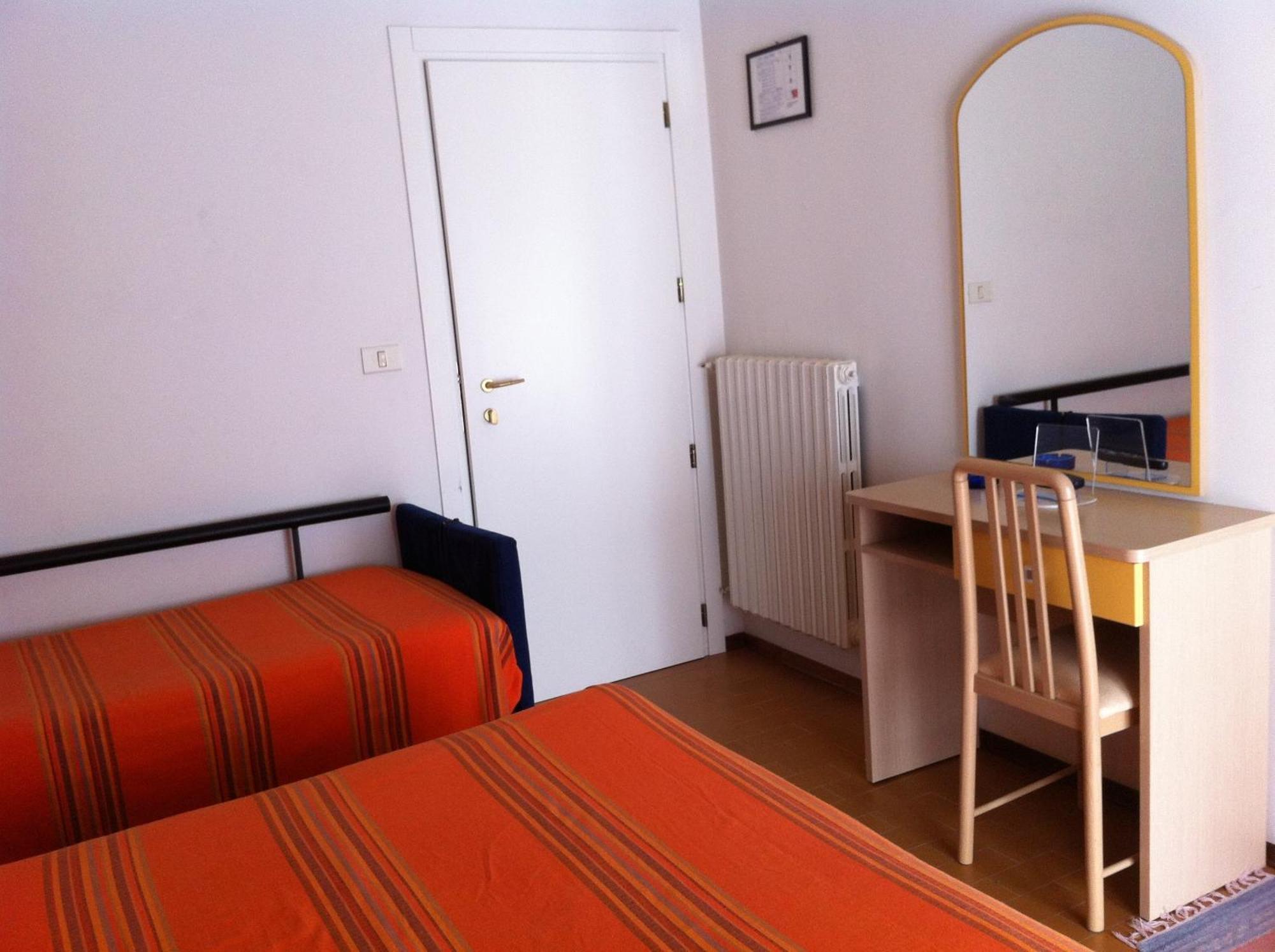 רימיני Hotel Viking מראה חיצוני תמונה