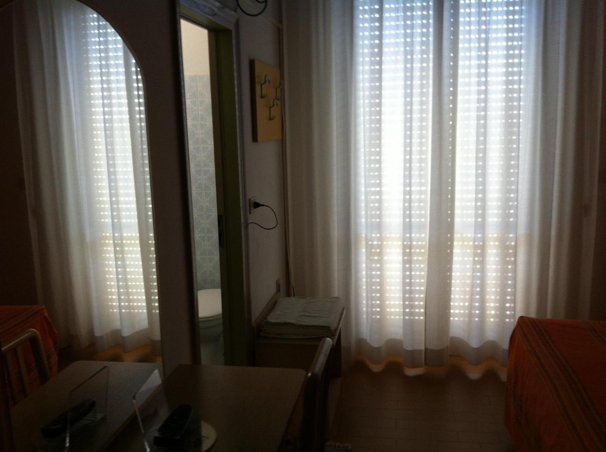 רימיני Hotel Viking מראה חיצוני תמונה