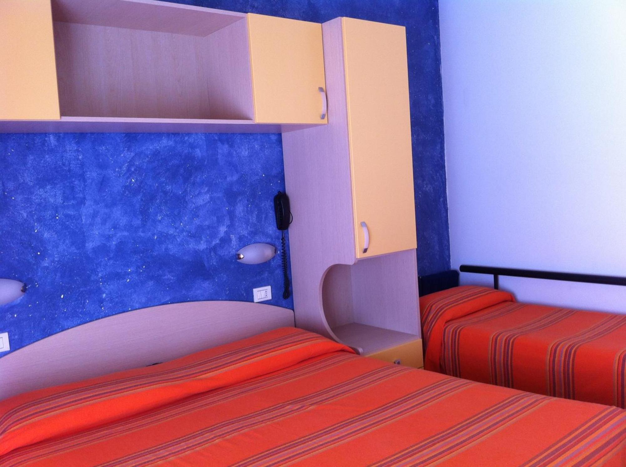 רימיני Hotel Viking מראה חיצוני תמונה