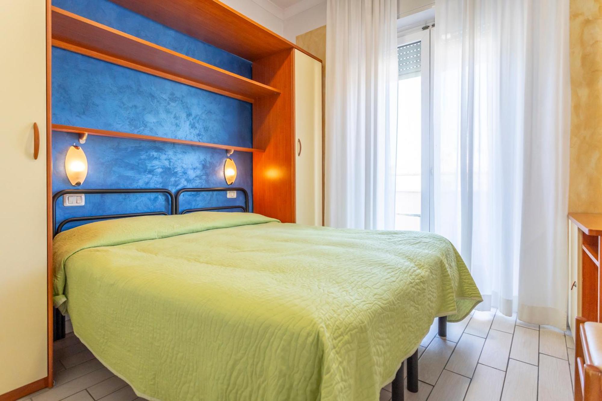 רימיני Hotel Viking מראה חיצוני תמונה
