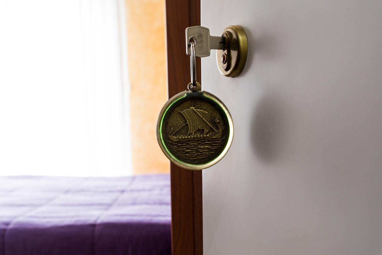 רימיני Hotel Viking מראה חיצוני תמונה